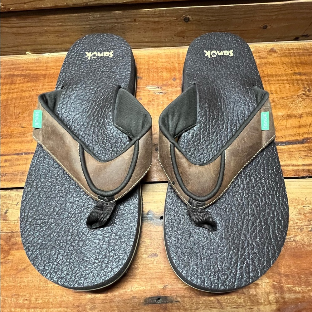 Sanuk Dark Brown and Black Sandals